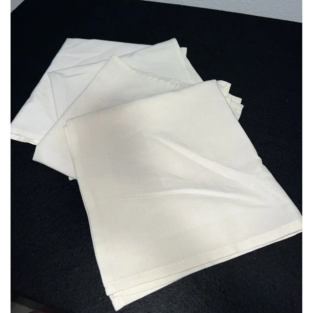 Vintage Large Dinner Napkins, Off White, Linen, Solid Hem 19x19” 4 Total